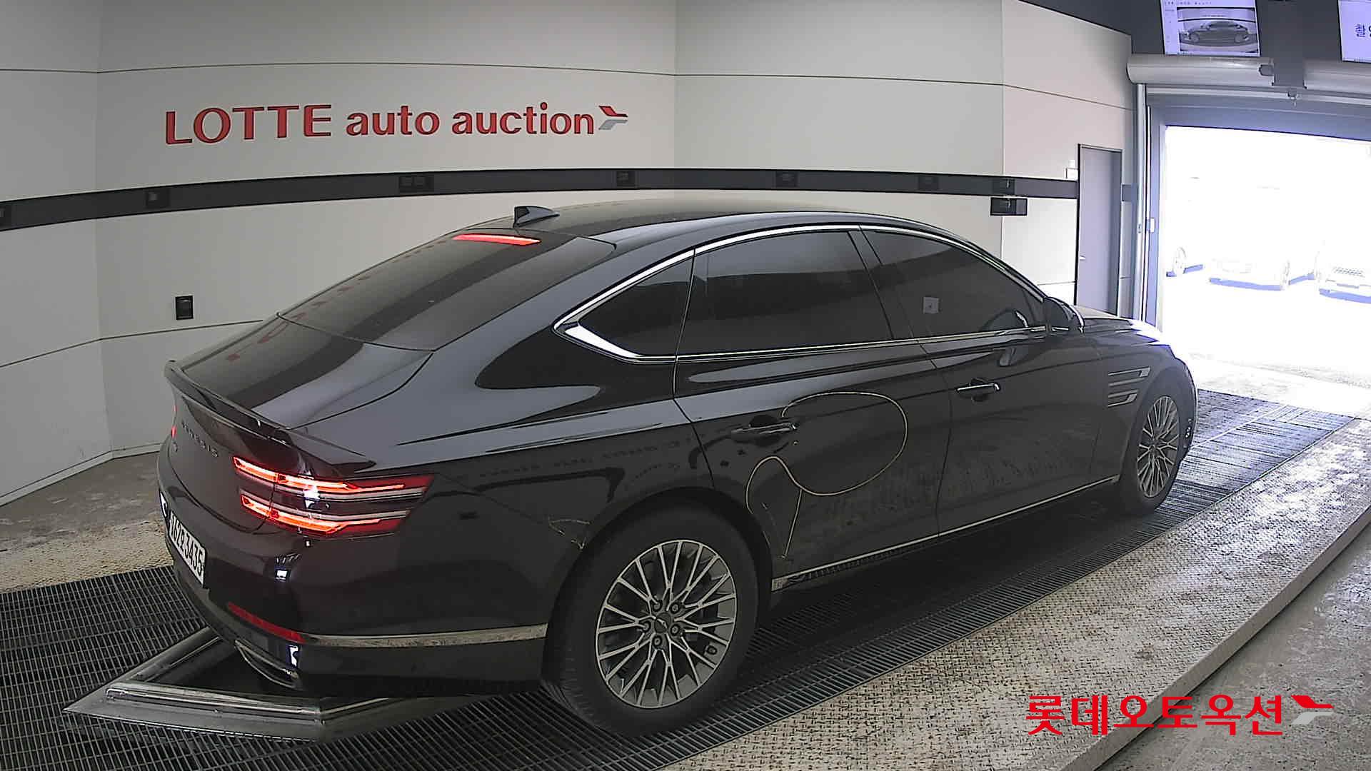 Genesis G80 - 19