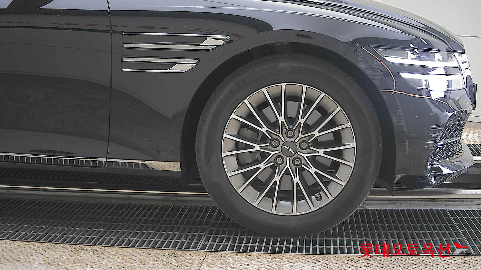 Genesis G80 - 27
