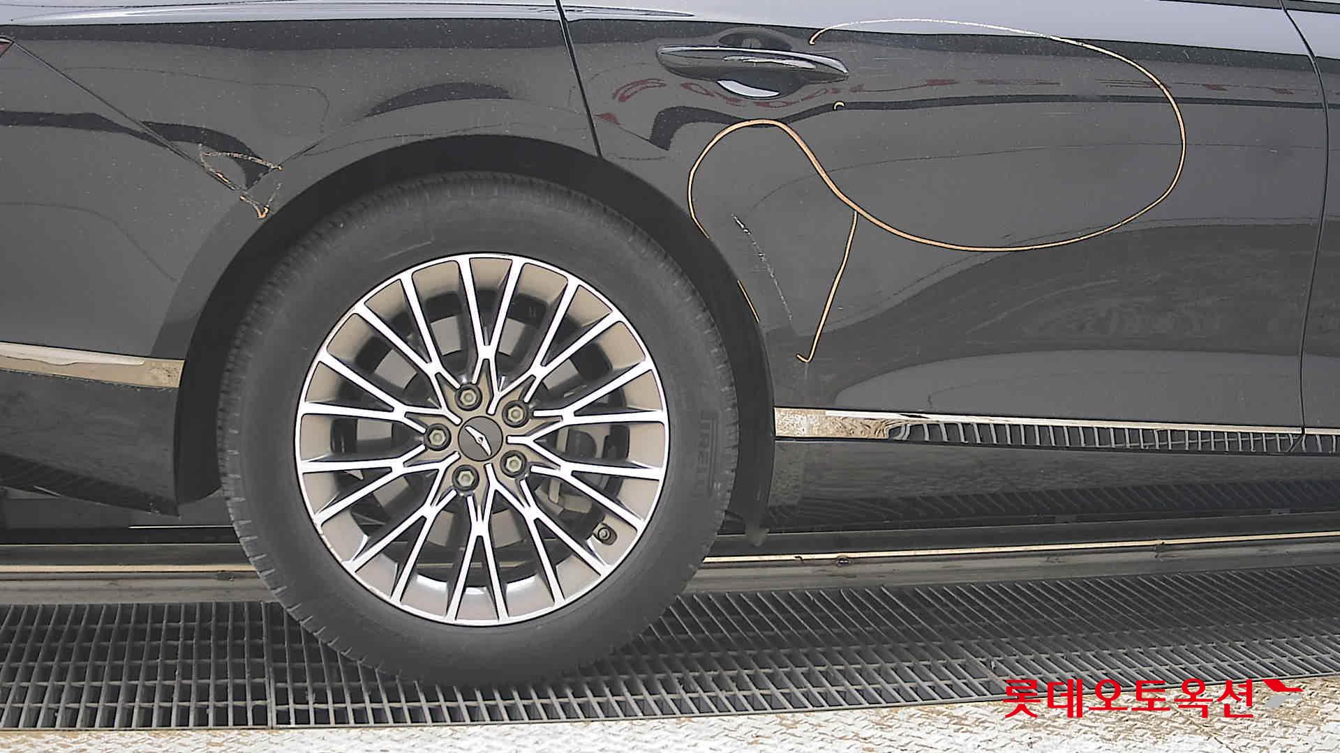Genesis G80 - 28