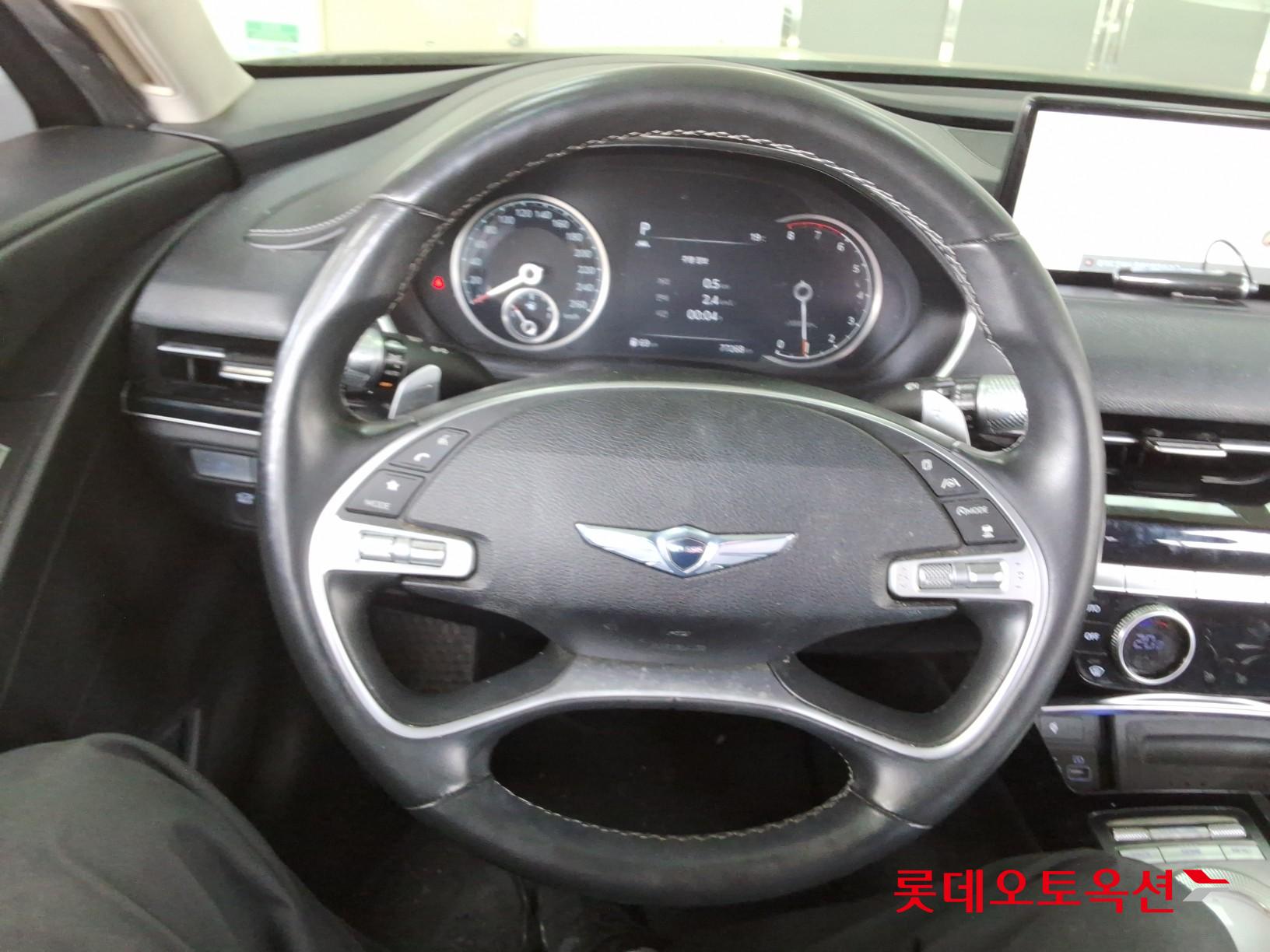 Genesis G80 - 30