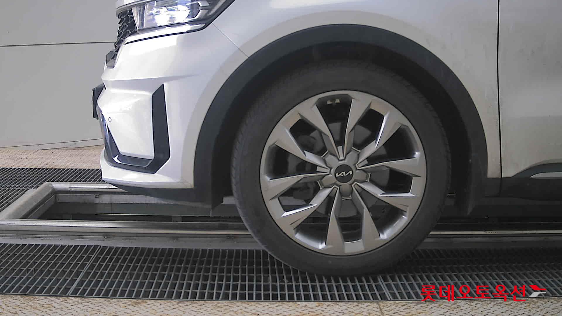 Kia Sorento - 25