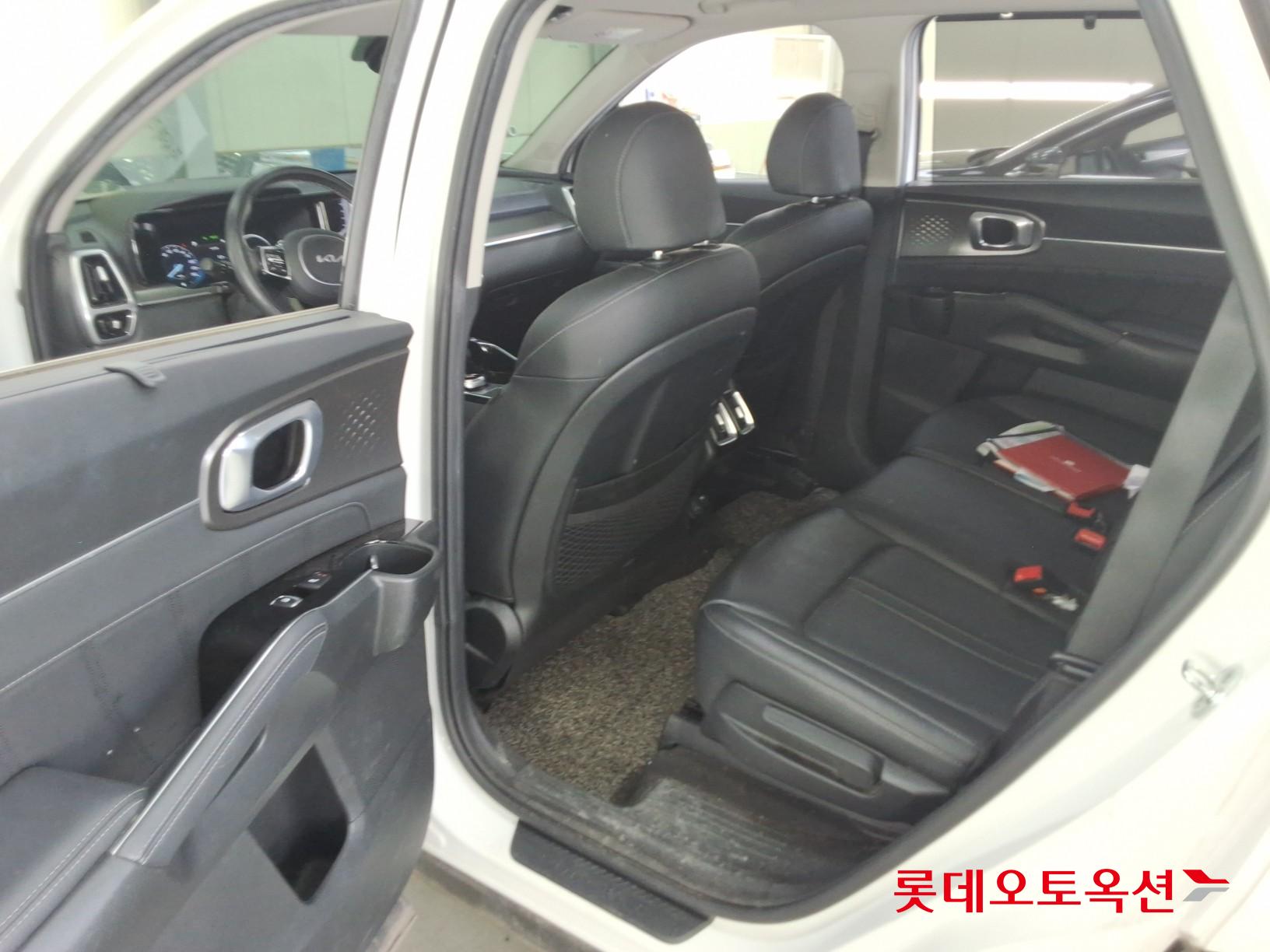 Kia Sorento - 36