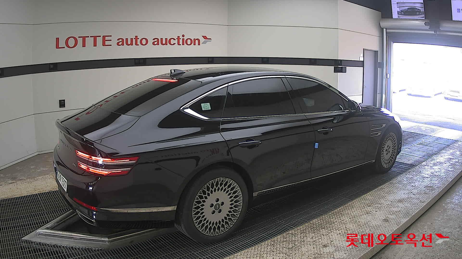 Genesis G80 - 19