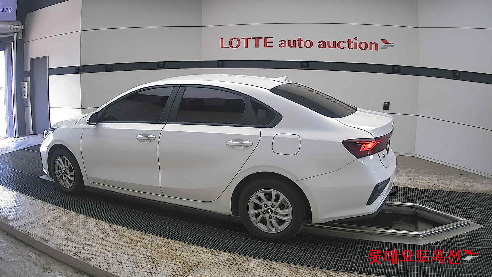 Kia K3 - 14