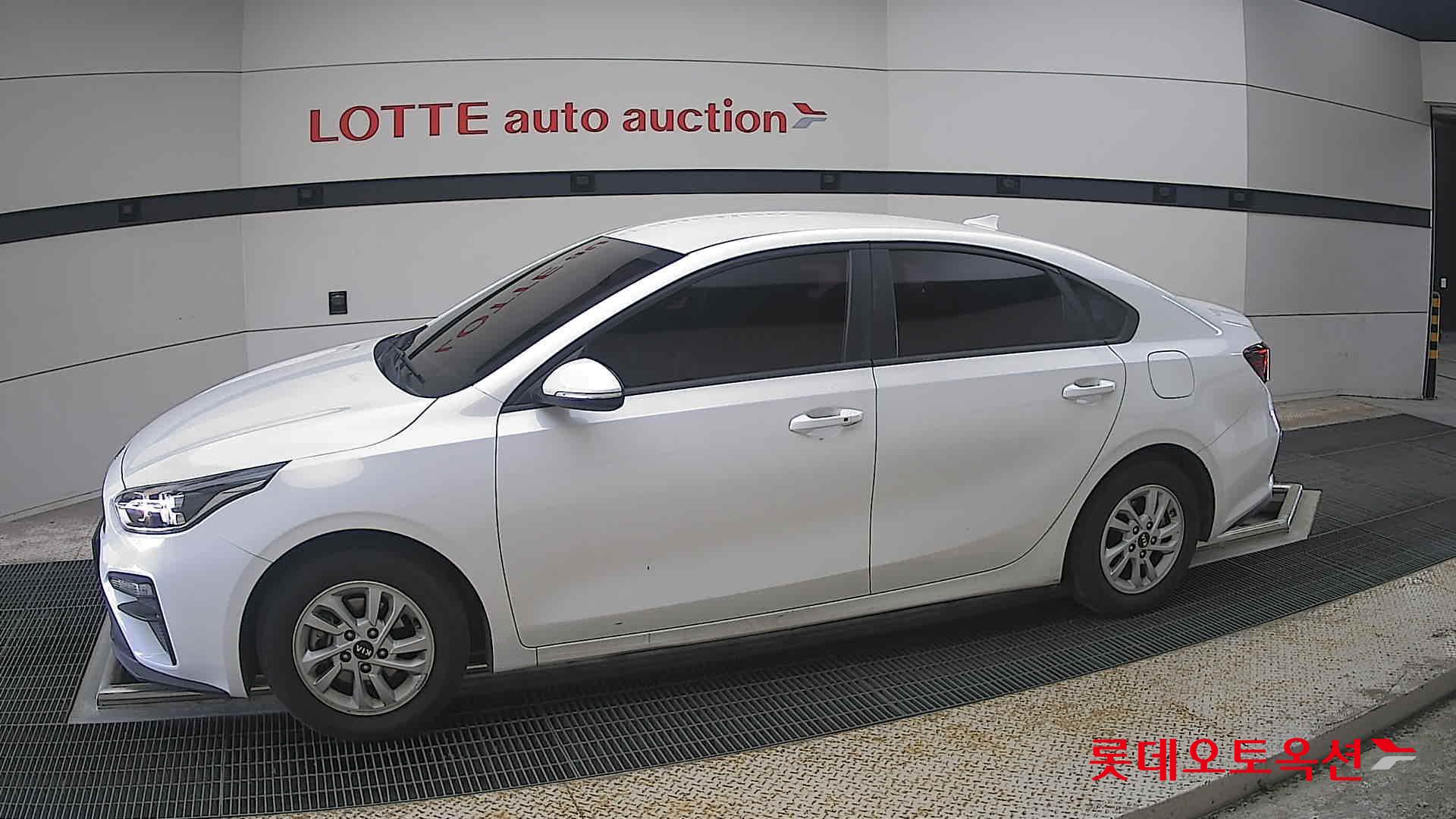 Kia K3 - 12