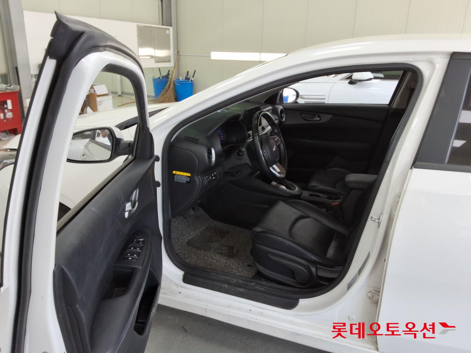 Kia K3 - 37