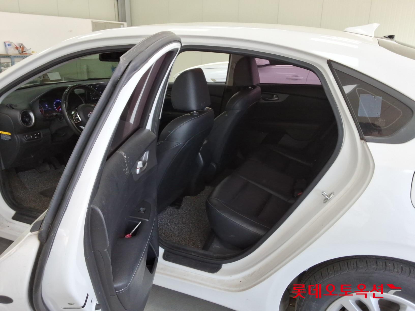 Kia K3 - 38