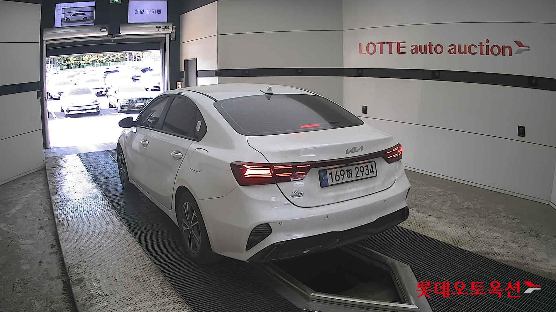 Kia K3 - 16