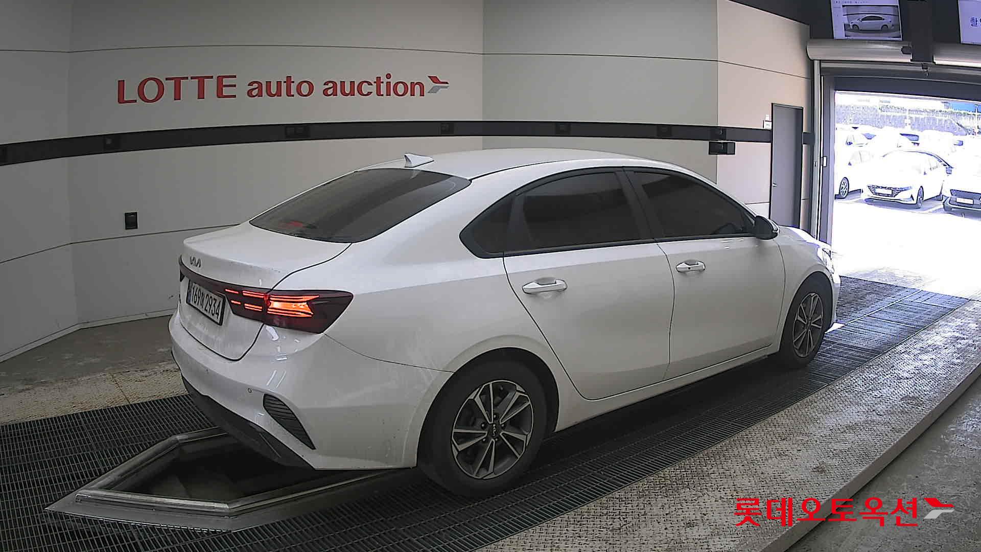 Kia K3 - 19