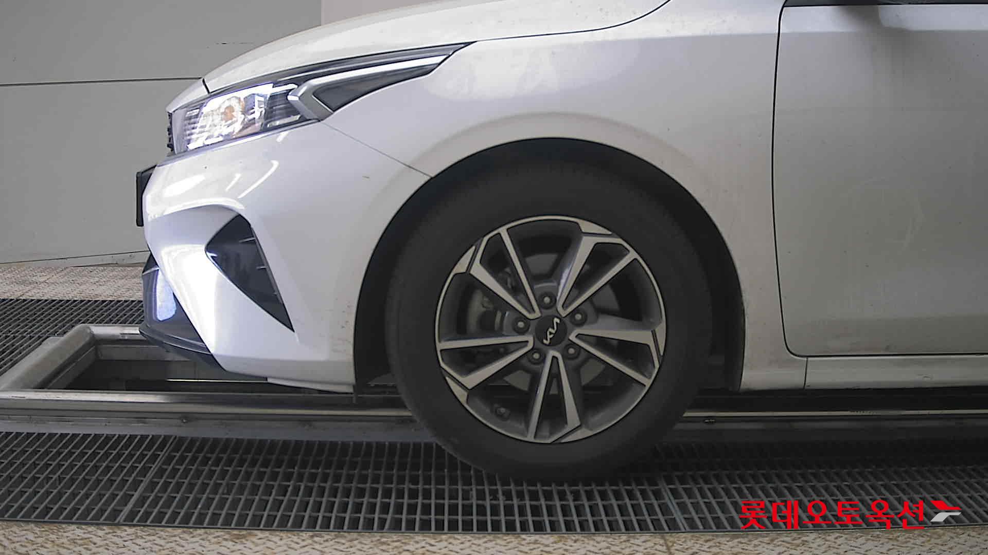 Kia K3 - 25