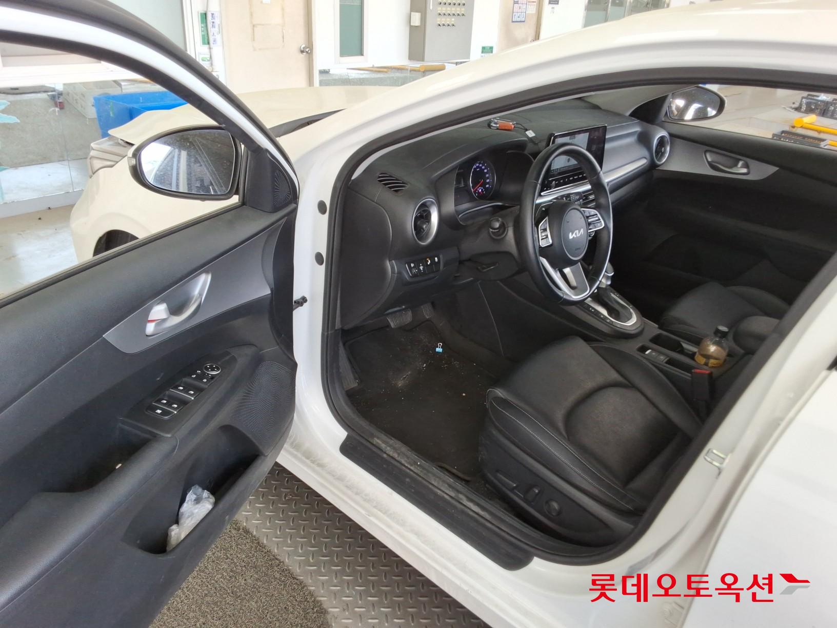 Kia K3 - 35