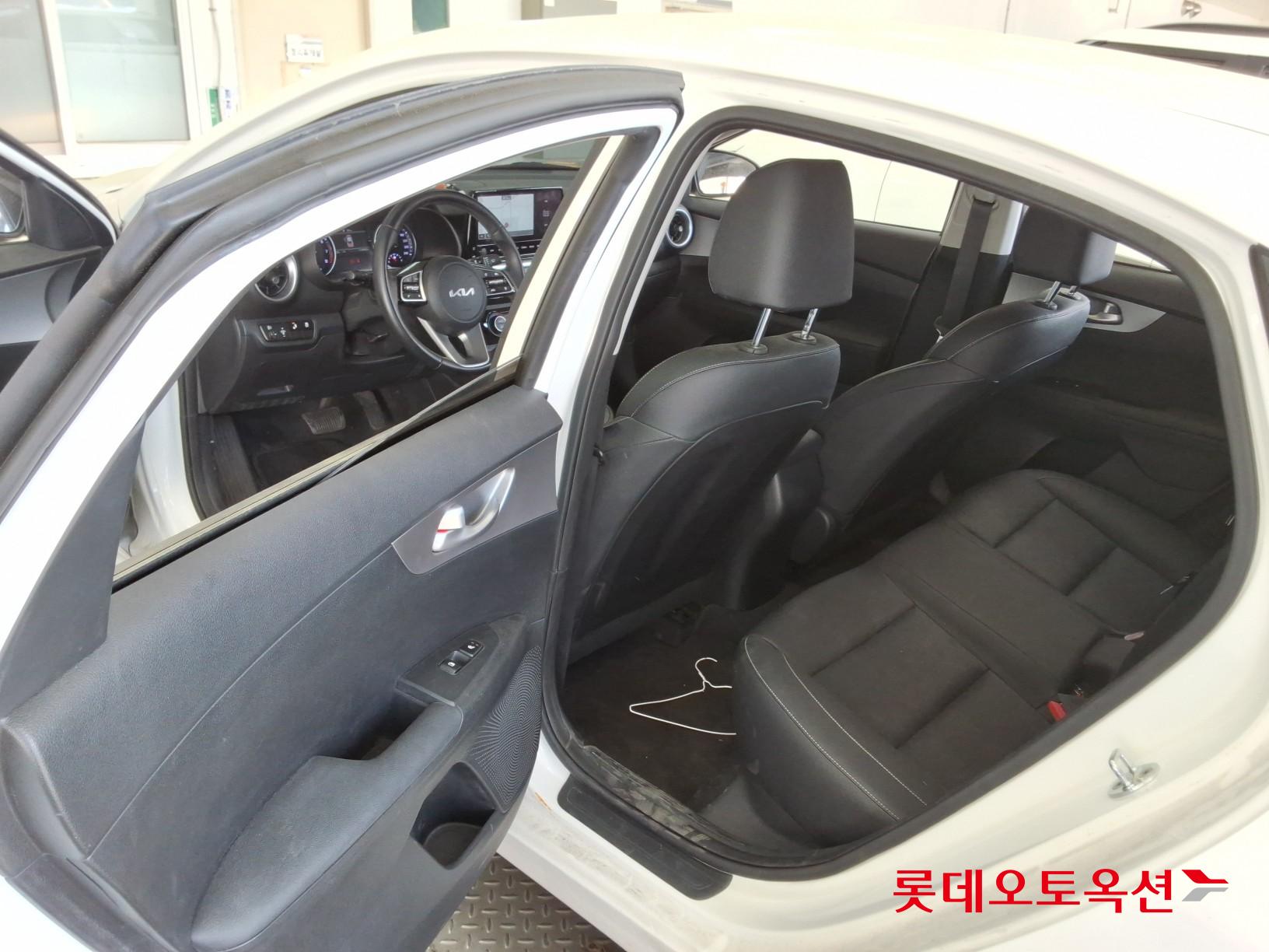 Kia K3 - 37