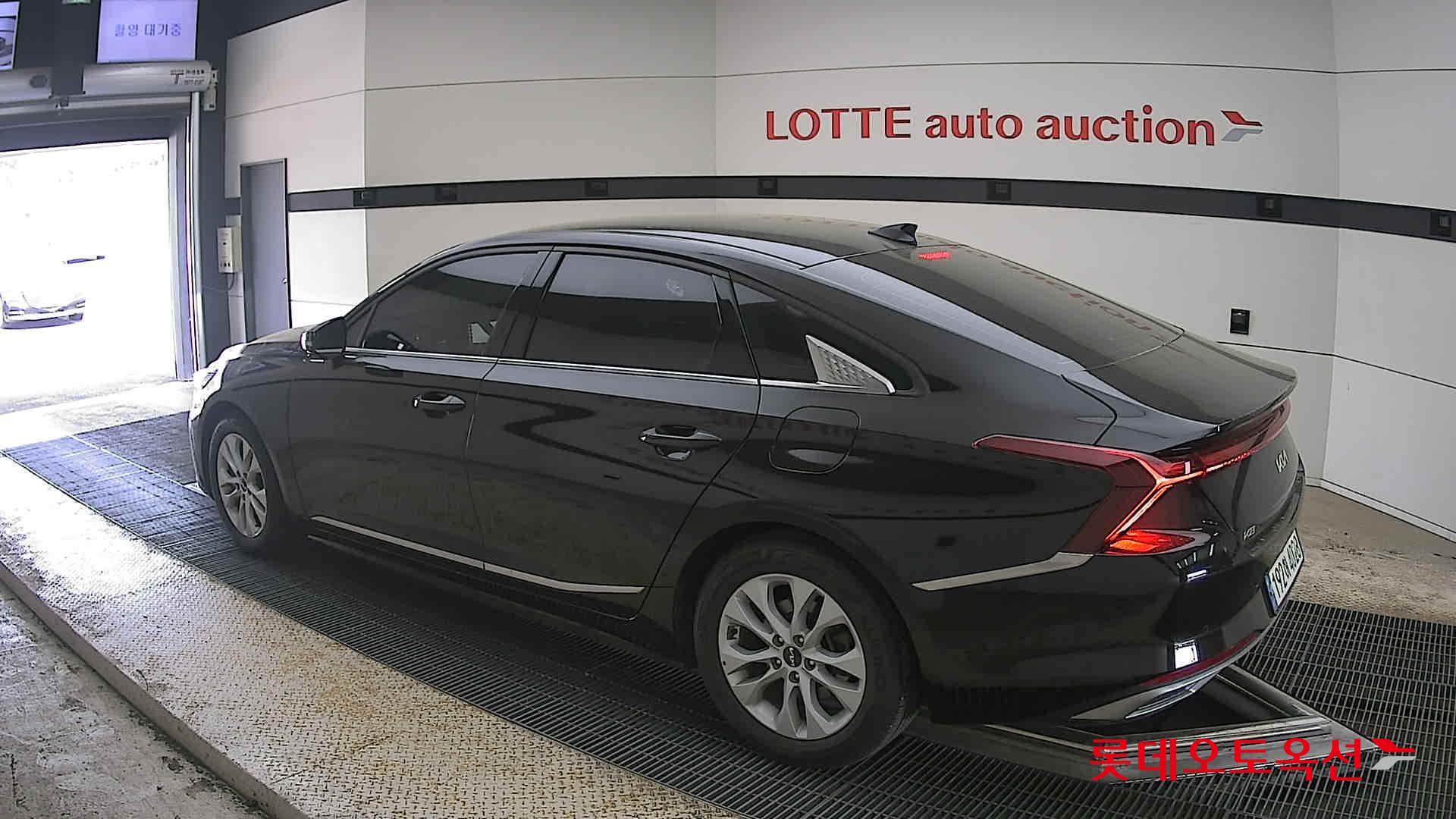 كيا K8 2023 - صورة 15