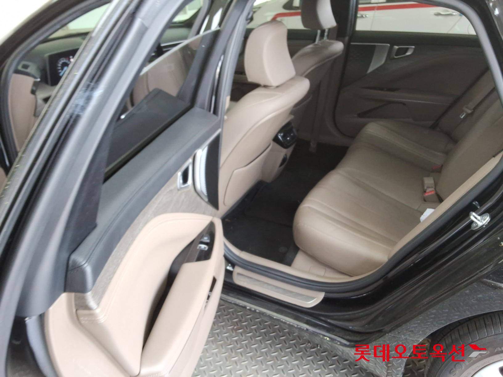 كيا K8 2023 - صورة 38