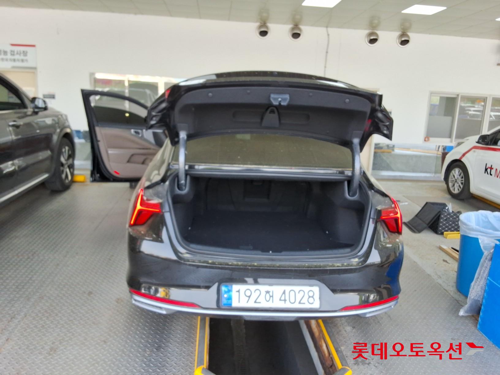 كيا K8 2023 - صورة 9