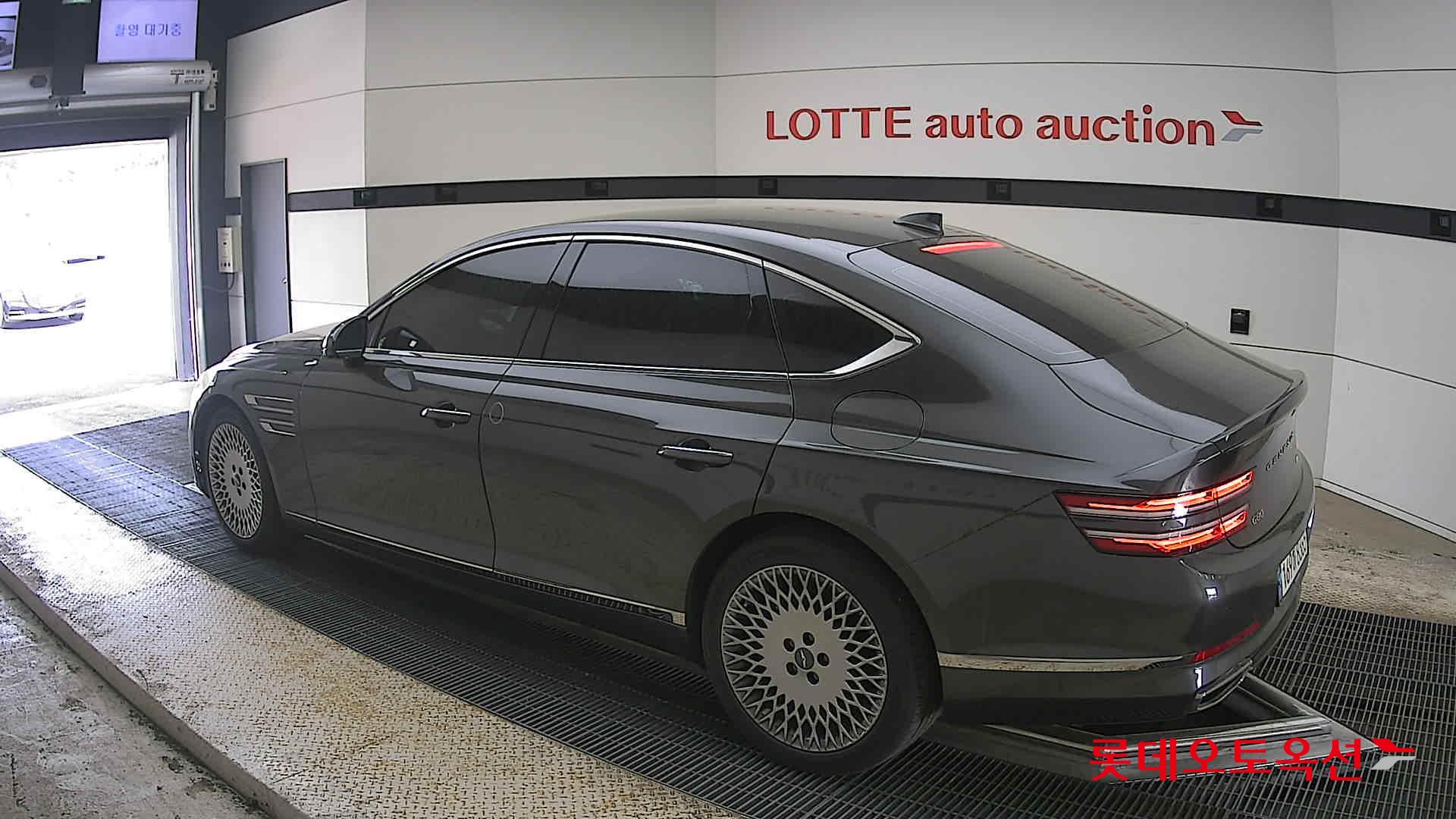 Genesis G80 - 15