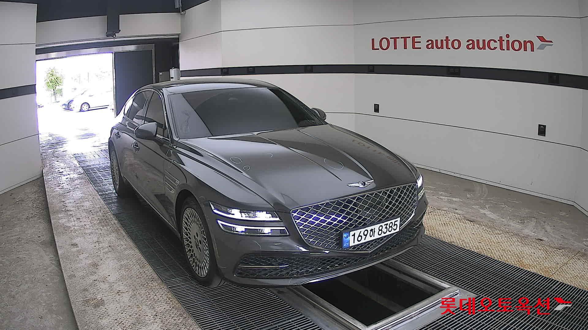Genesis G80 - 24