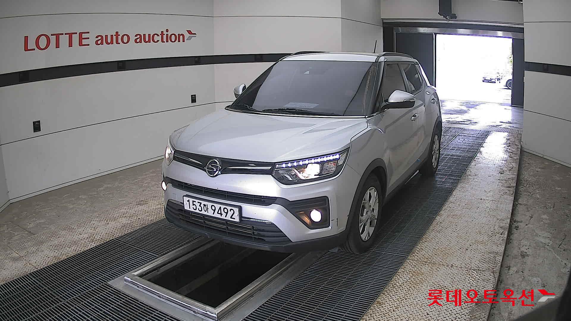 KG Mobility Tivoli - 10
