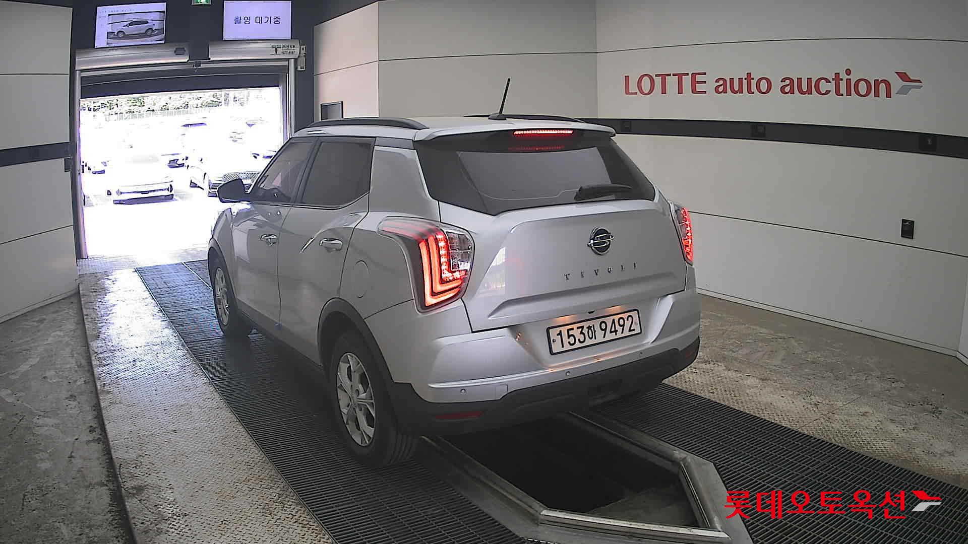 KG Mobility Tivoli - 16