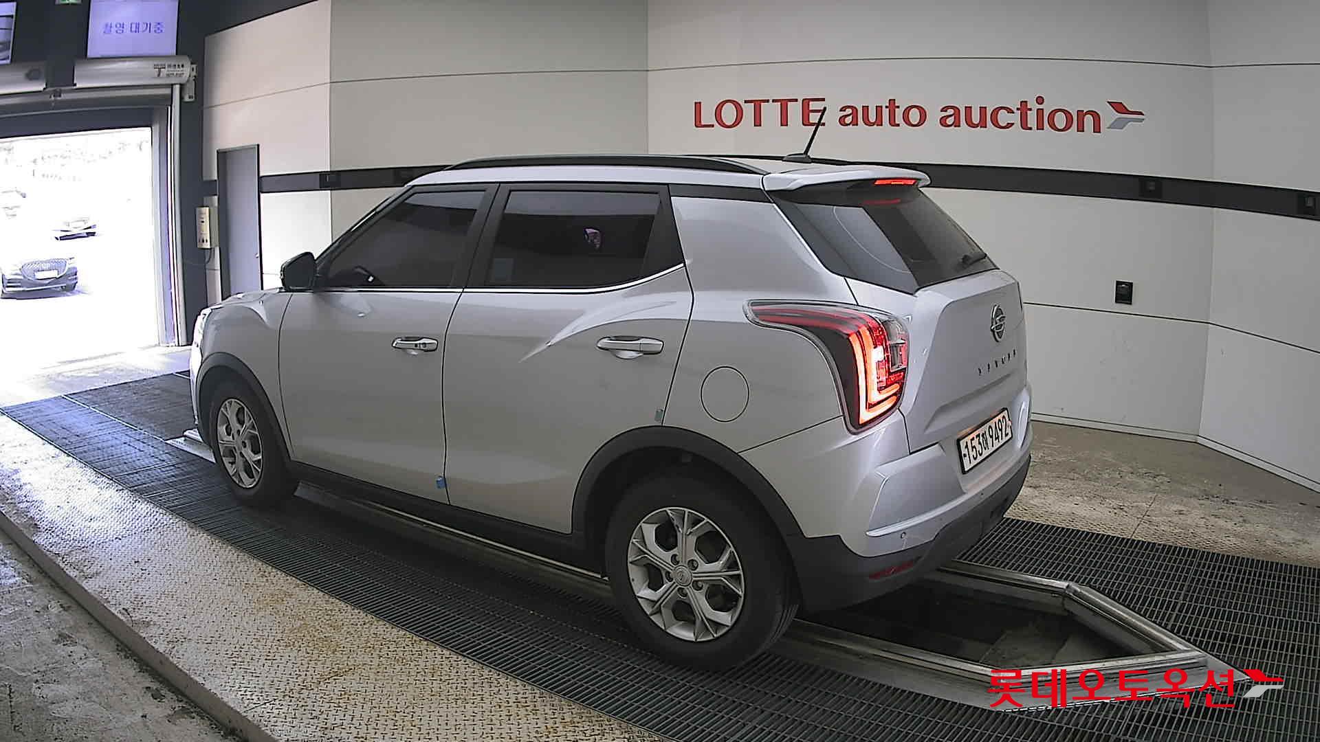 KG Mobility Tivoli - 15