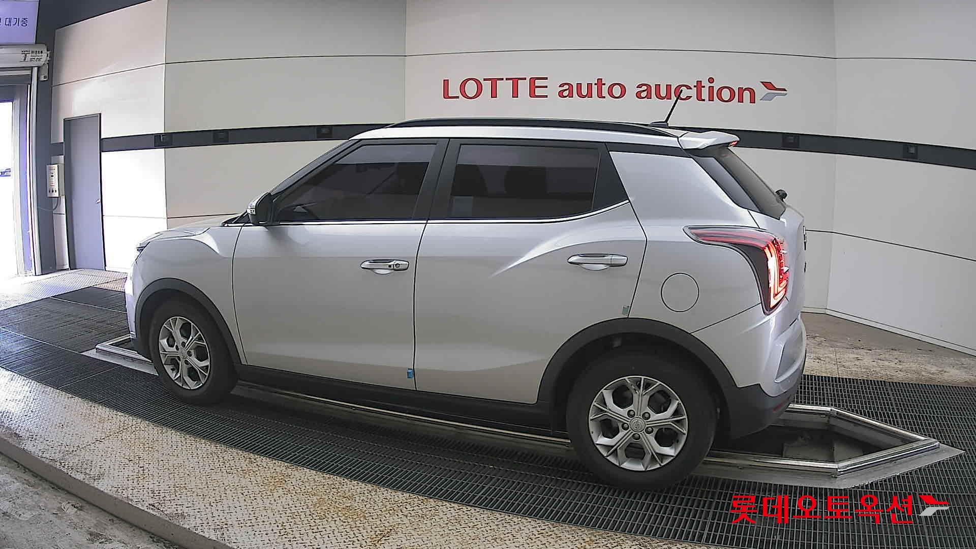 KG Mobility Tivoli - 14