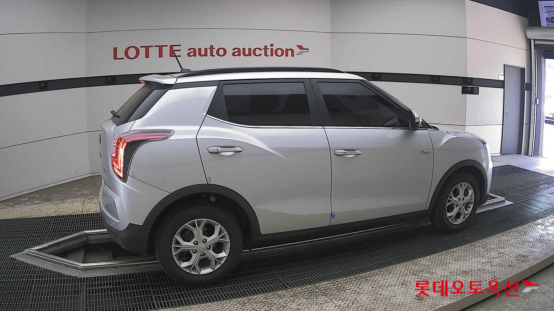 KG Mobility Tivoli - 20