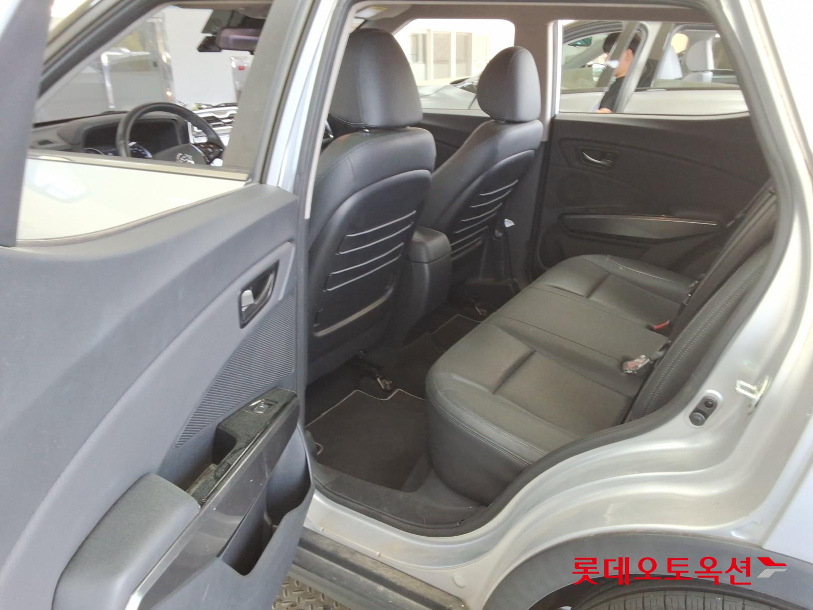 KG Mobility Tivoli - 37
