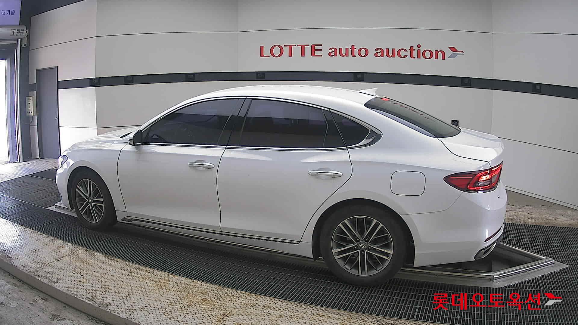 Hyundai Grandeur 2019 - Image 14