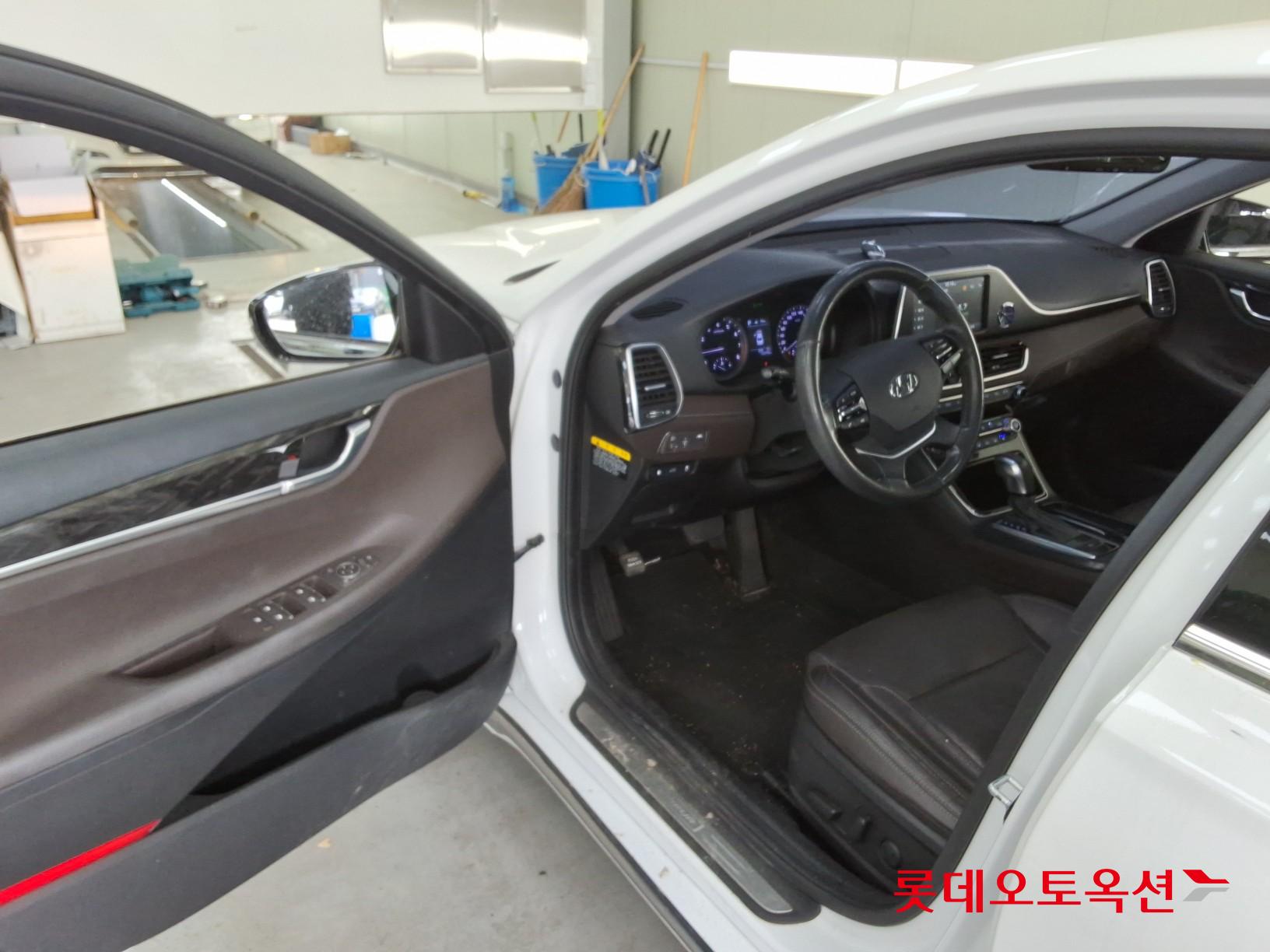 Hyundai Grandeur 2019 - Image 35