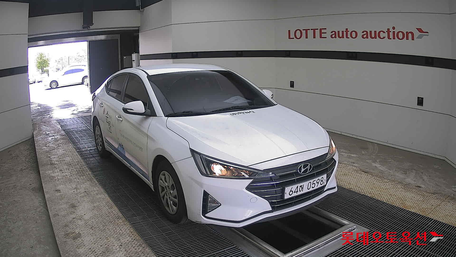 Hyundai Elantra 2020 - Image 24