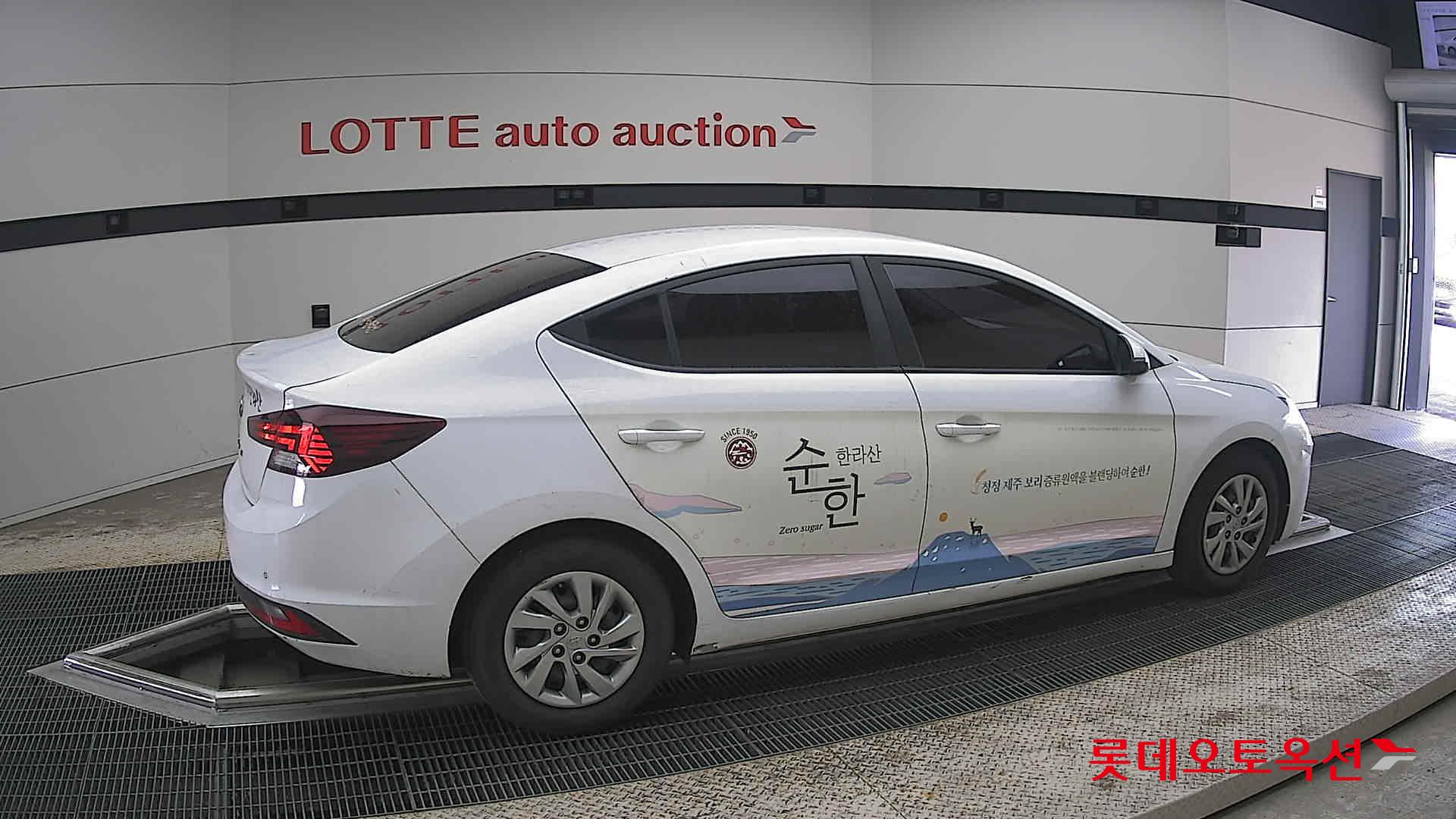 Hyundai Elantra 2020 - Image 20