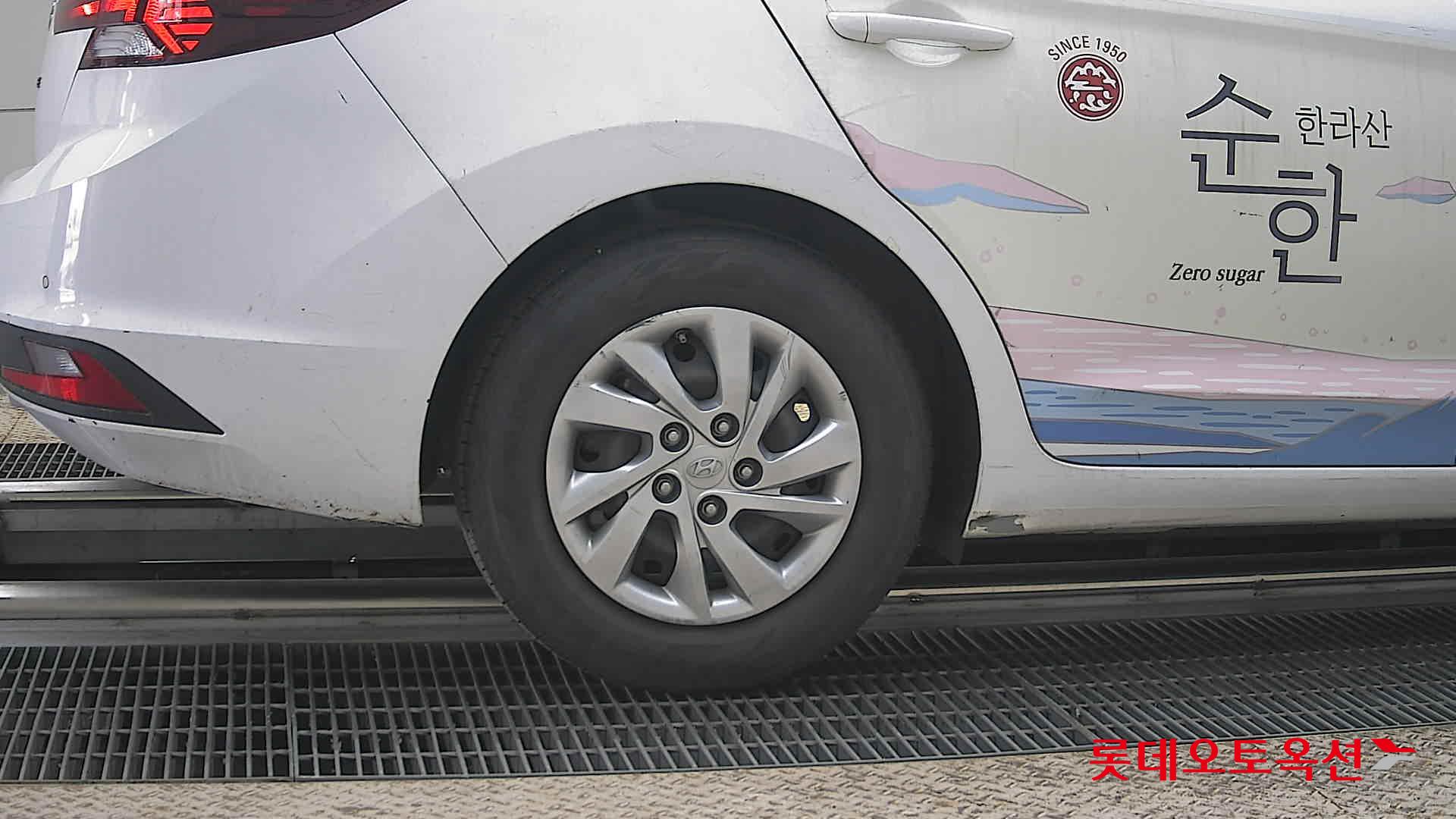 Hyundai Elantra 2020 - Image 28