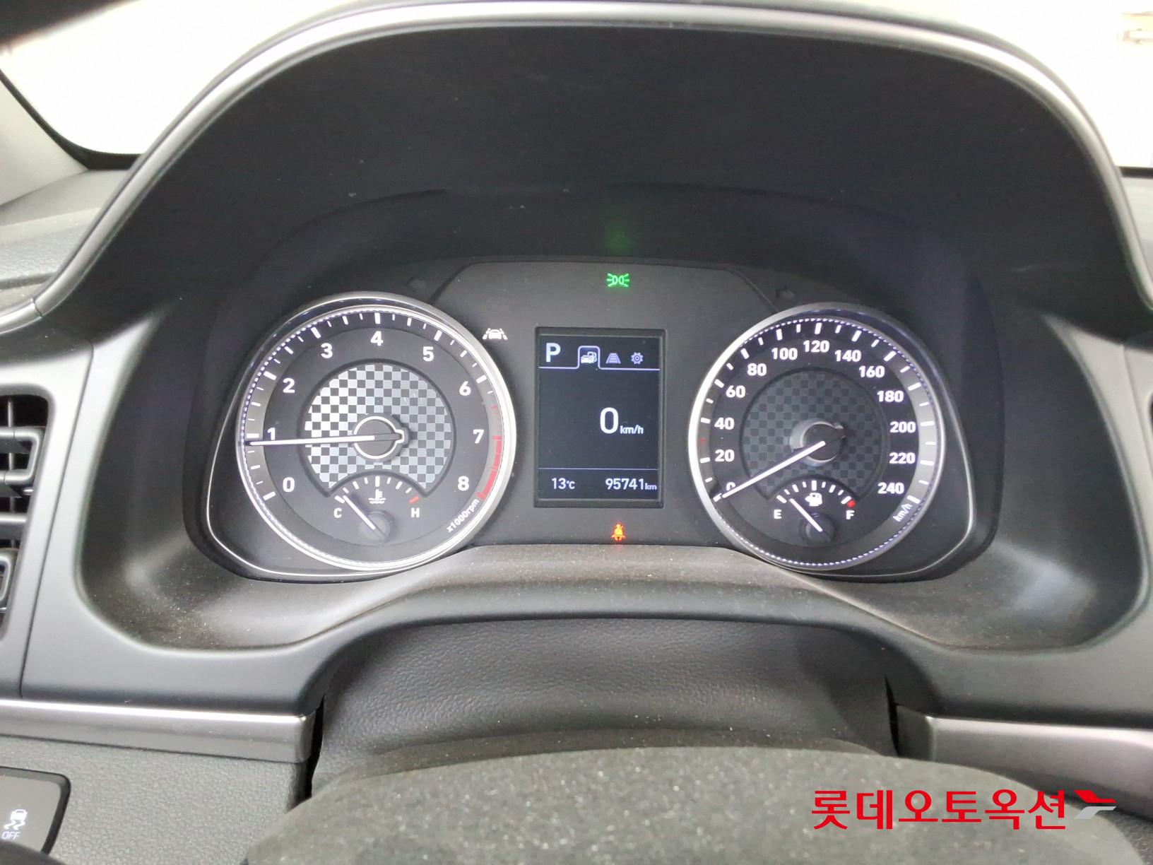 Hyundai Elantra 2020 - Image 34