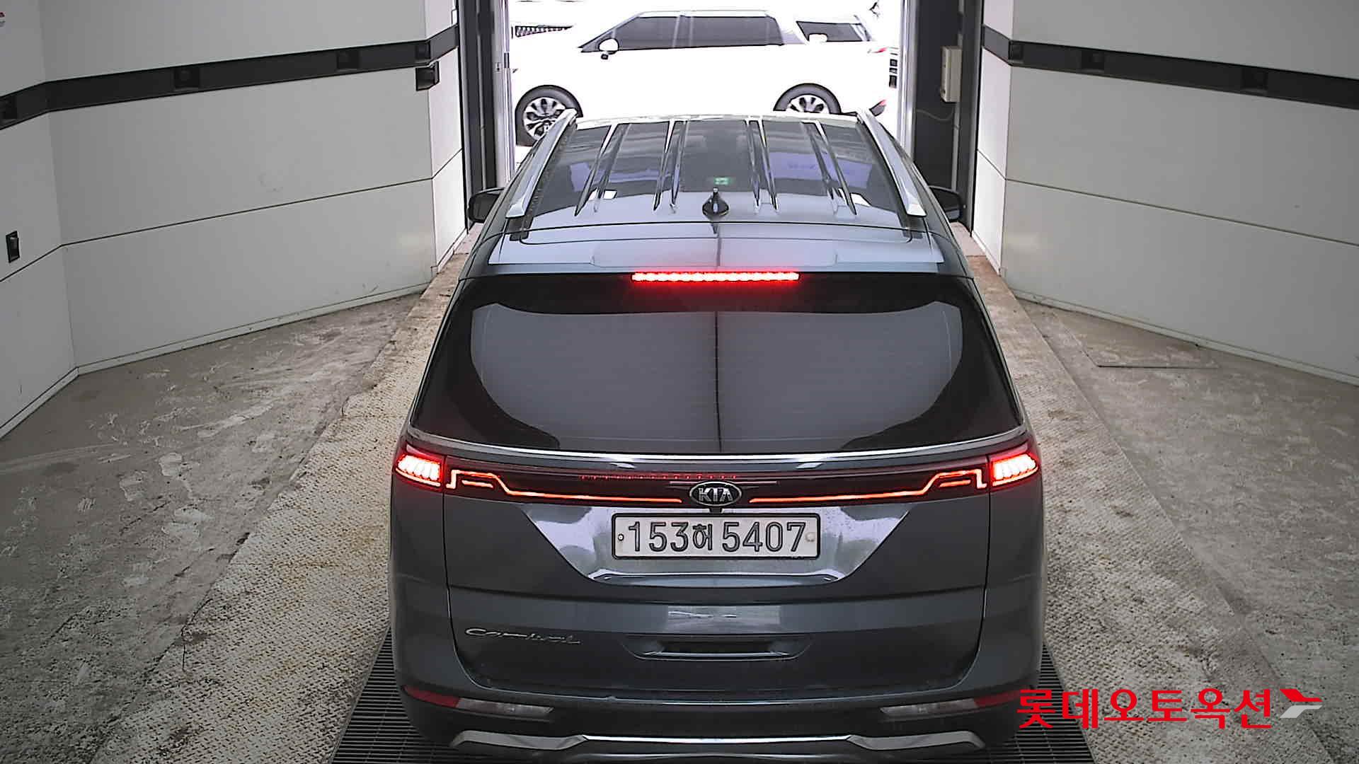 Kia Carnival 2021 - Image 17