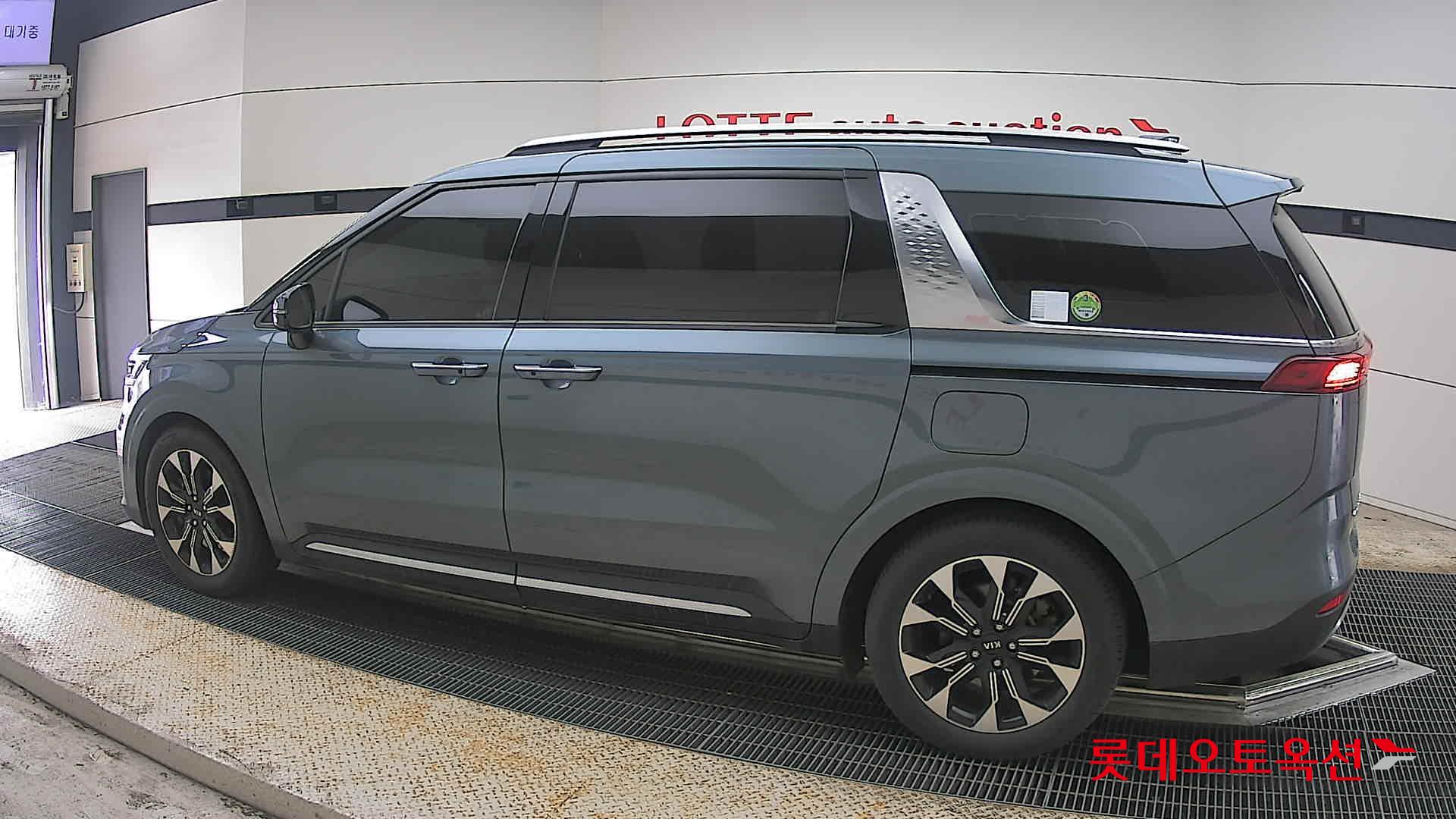 Kia Carnival 2021 - Image 14