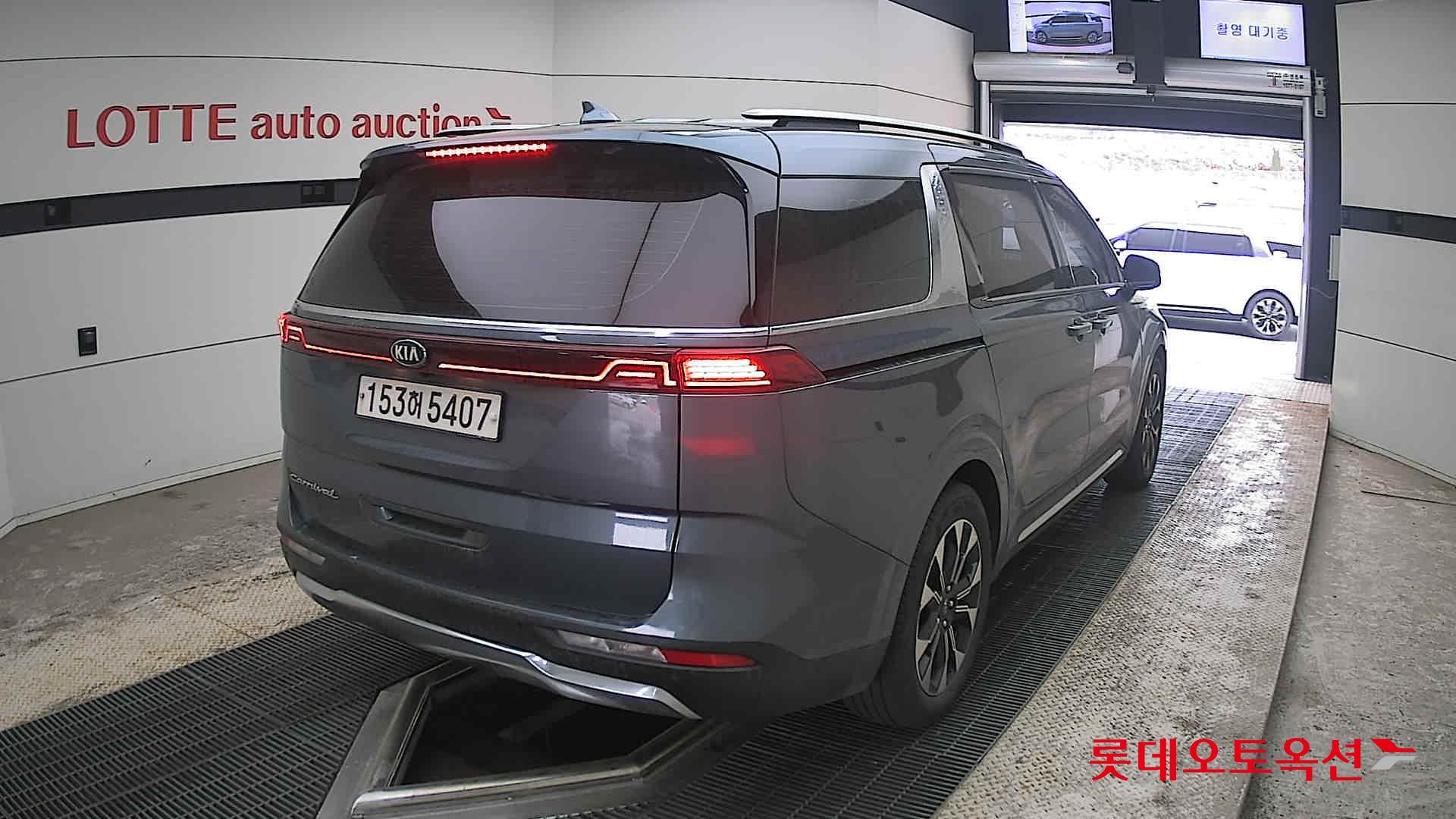 Kia Carnival 2021 - Image 18