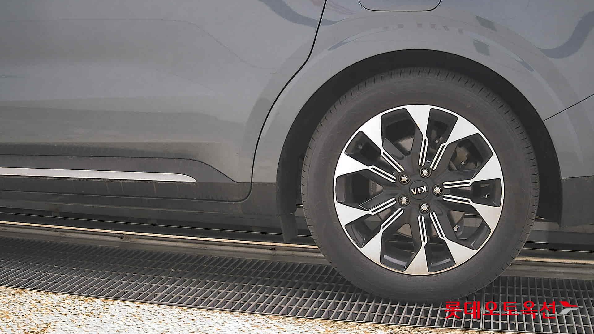 Kia Carnival 2021 - Image 26