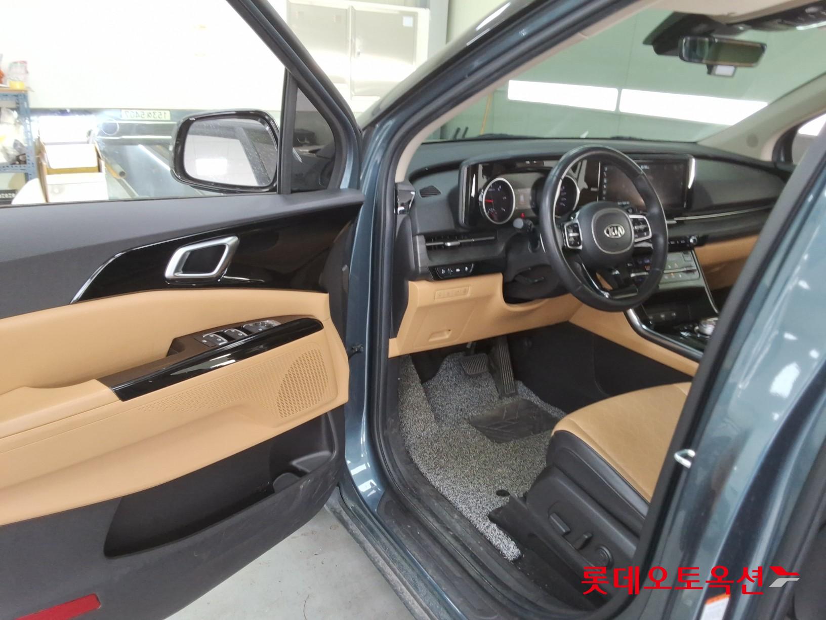 Kia Carnival 2021 - Image 35