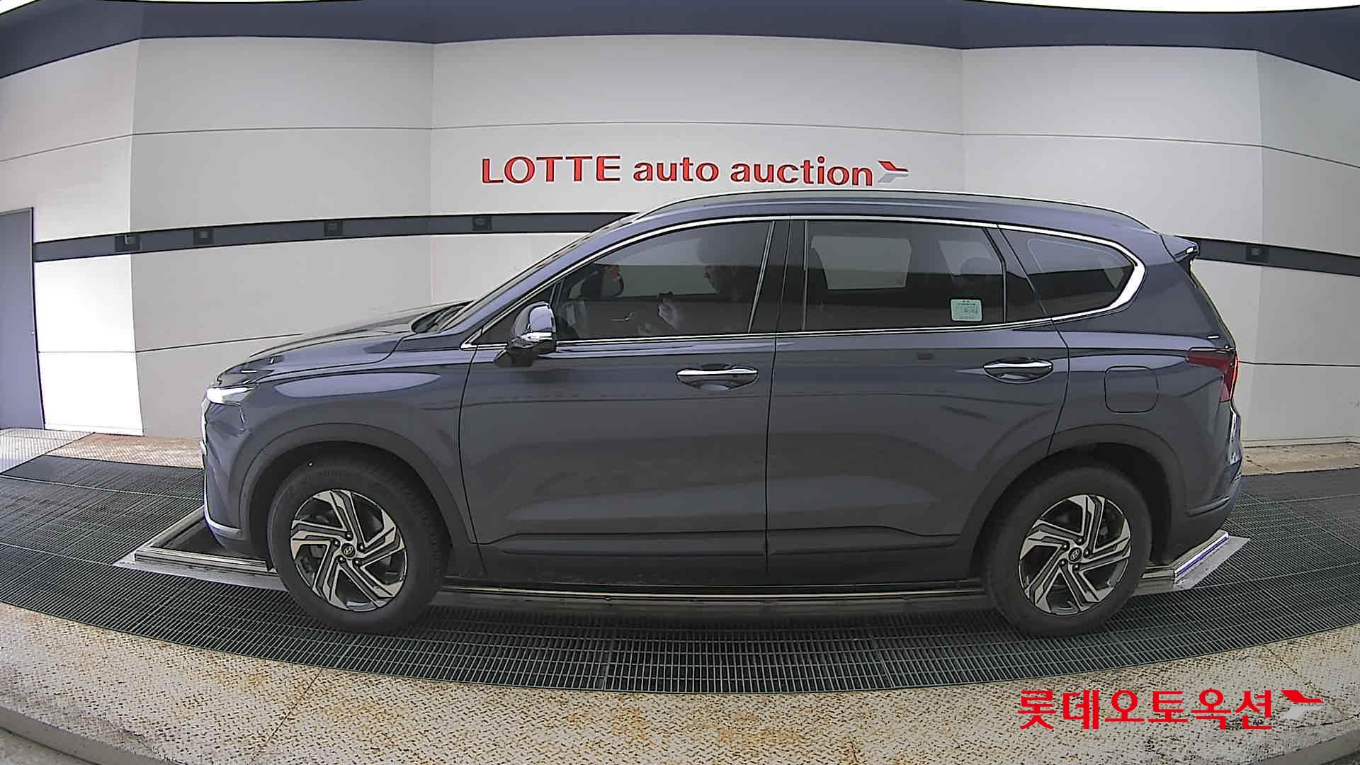 هيونداي سانتافي 2021 - صورة 13