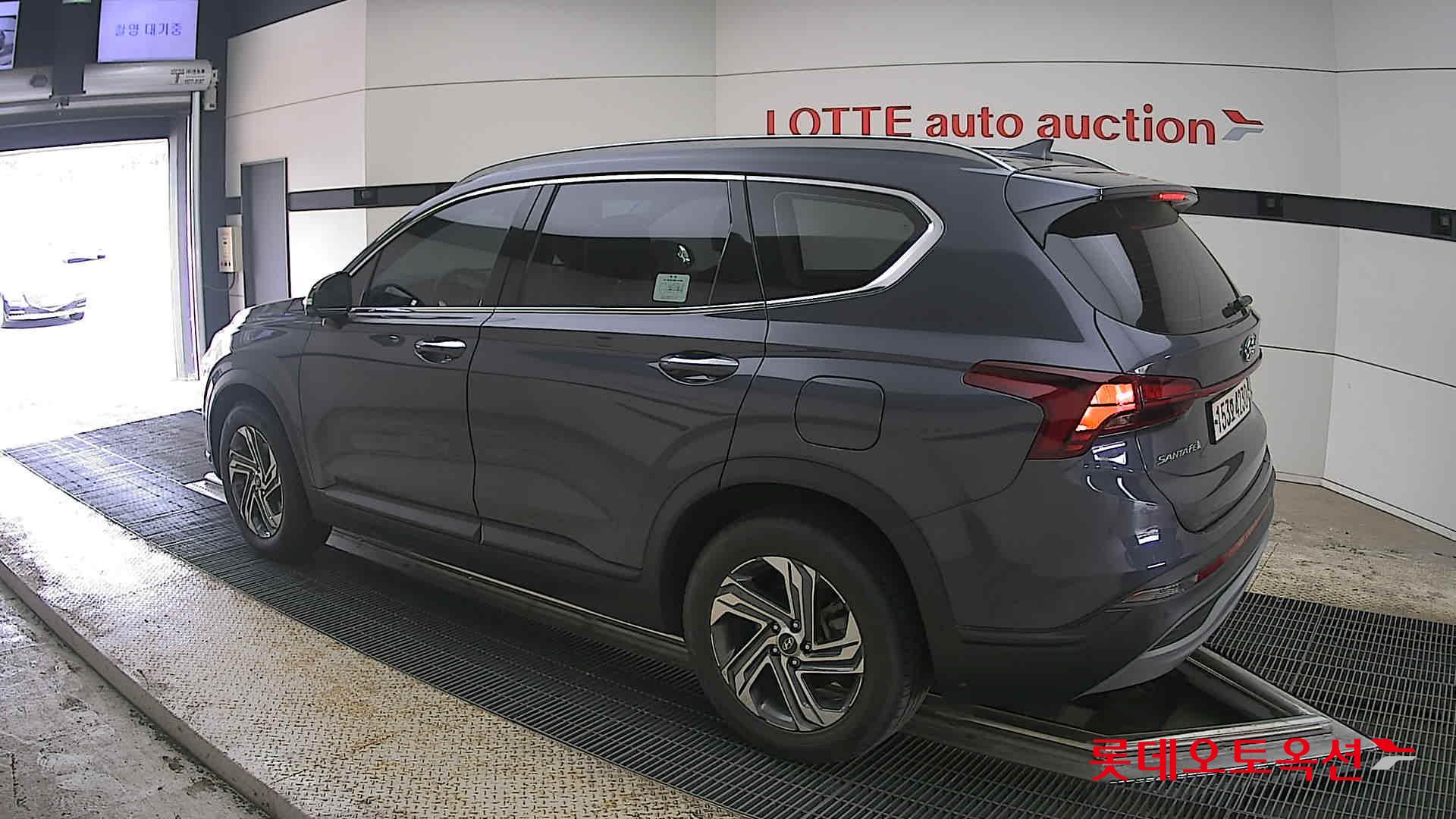 هيونداي سانتافي 2021 - صورة 15