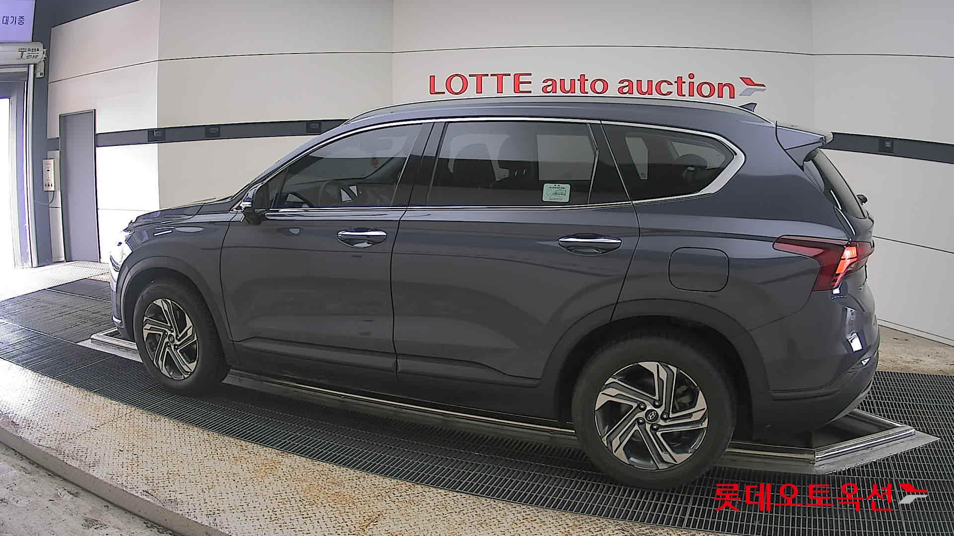 هيونداي سانتافي 2021 - صورة 14