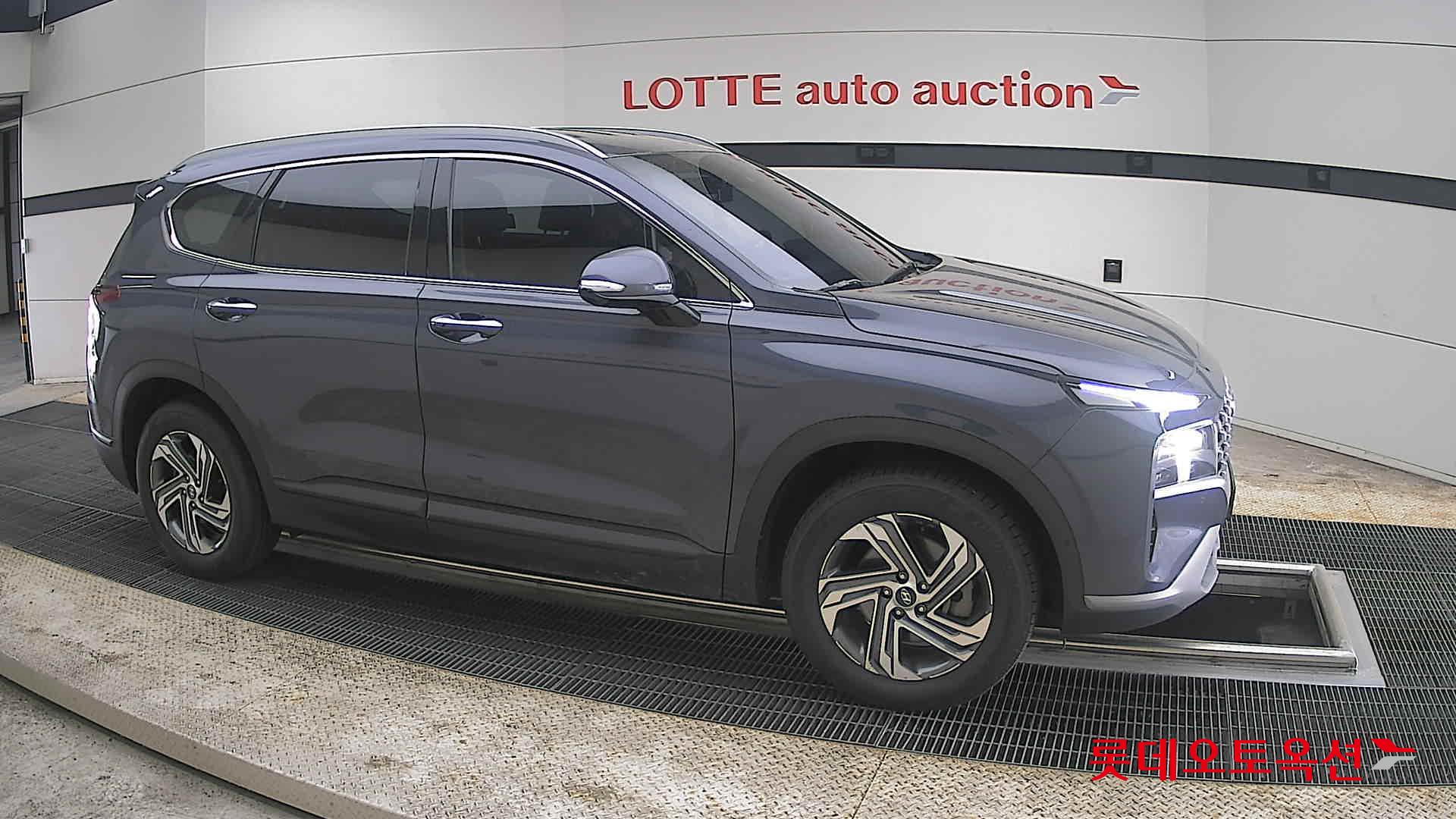 هيونداي سانتافي 2021 - صورة 22