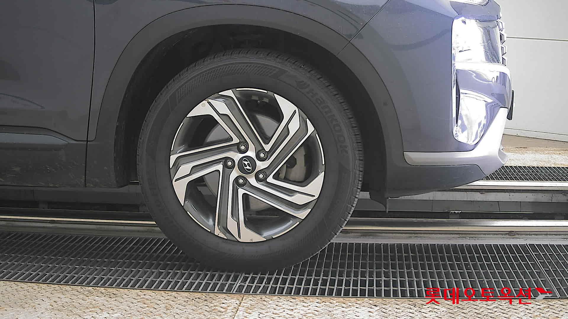 هيونداي سانتافي 2021 - صورة 27