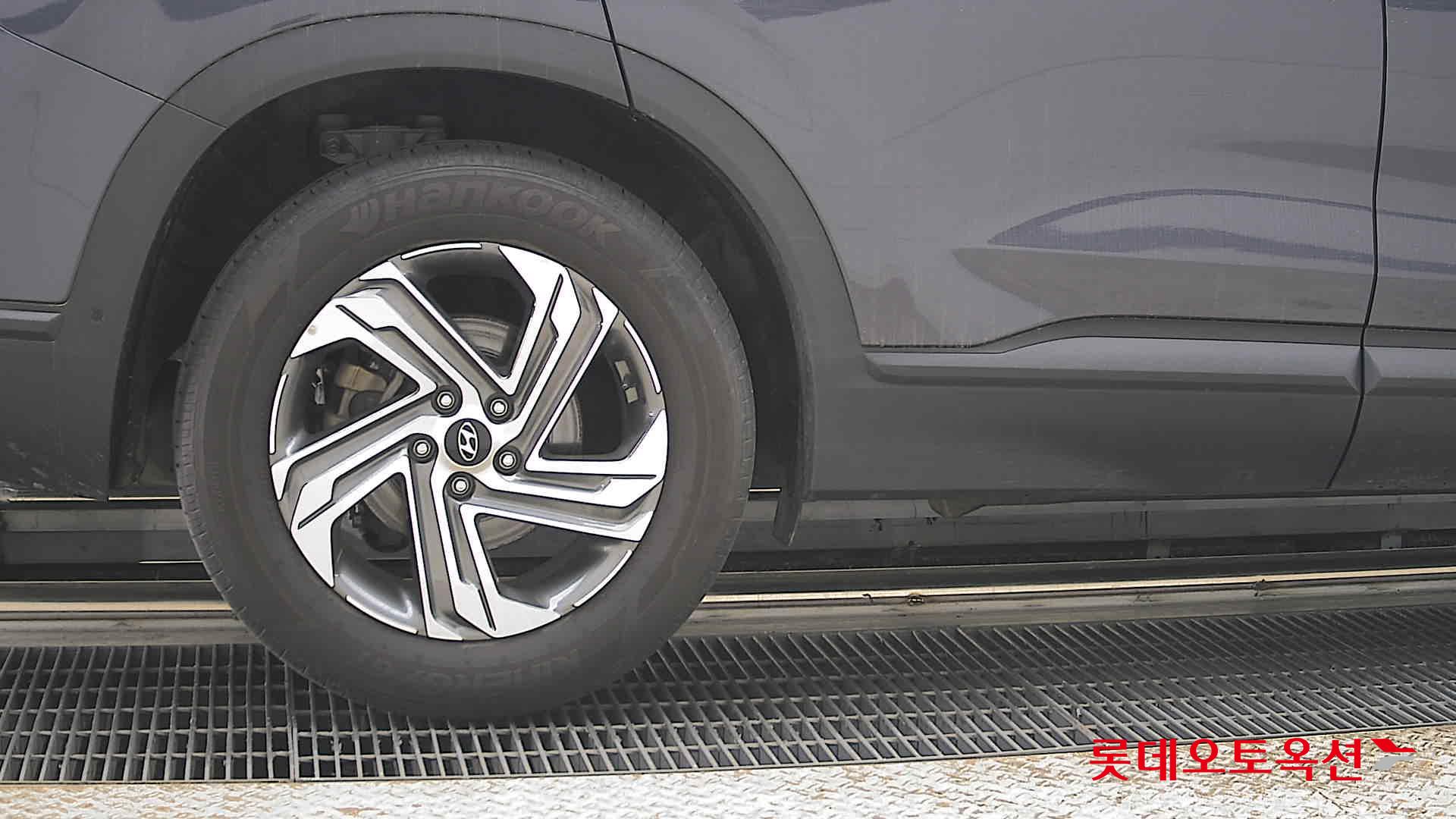 هيونداي سانتافي 2021 - صورة 28