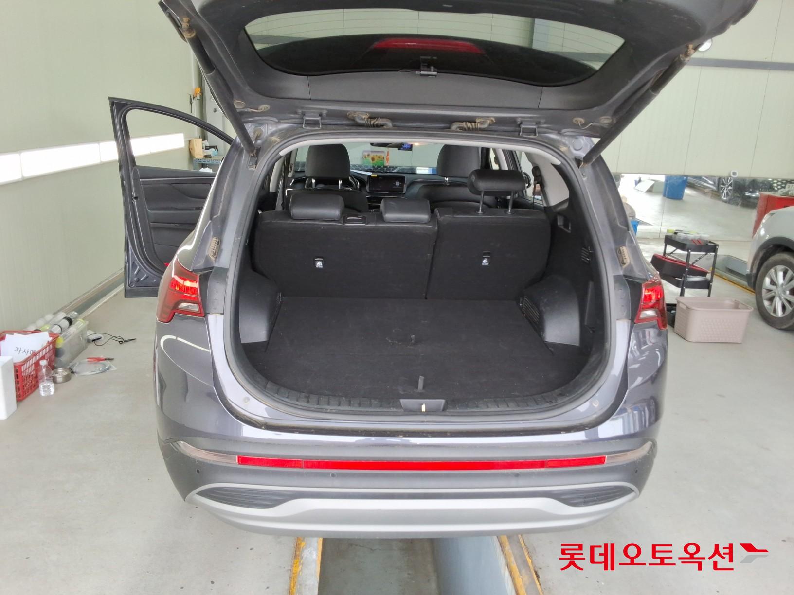 هيونداي سانتافي 2021 - صورة 9