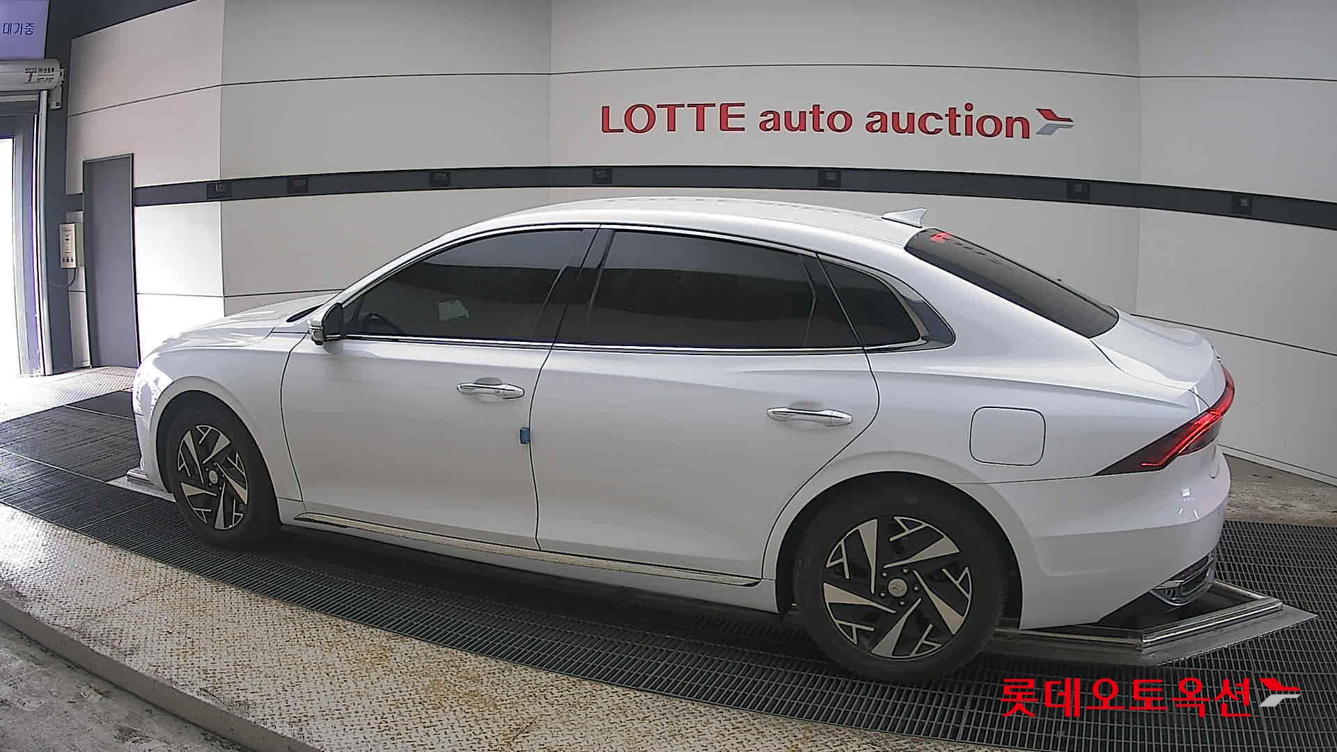 هيونداي جرانجر 2022 - صورة 14