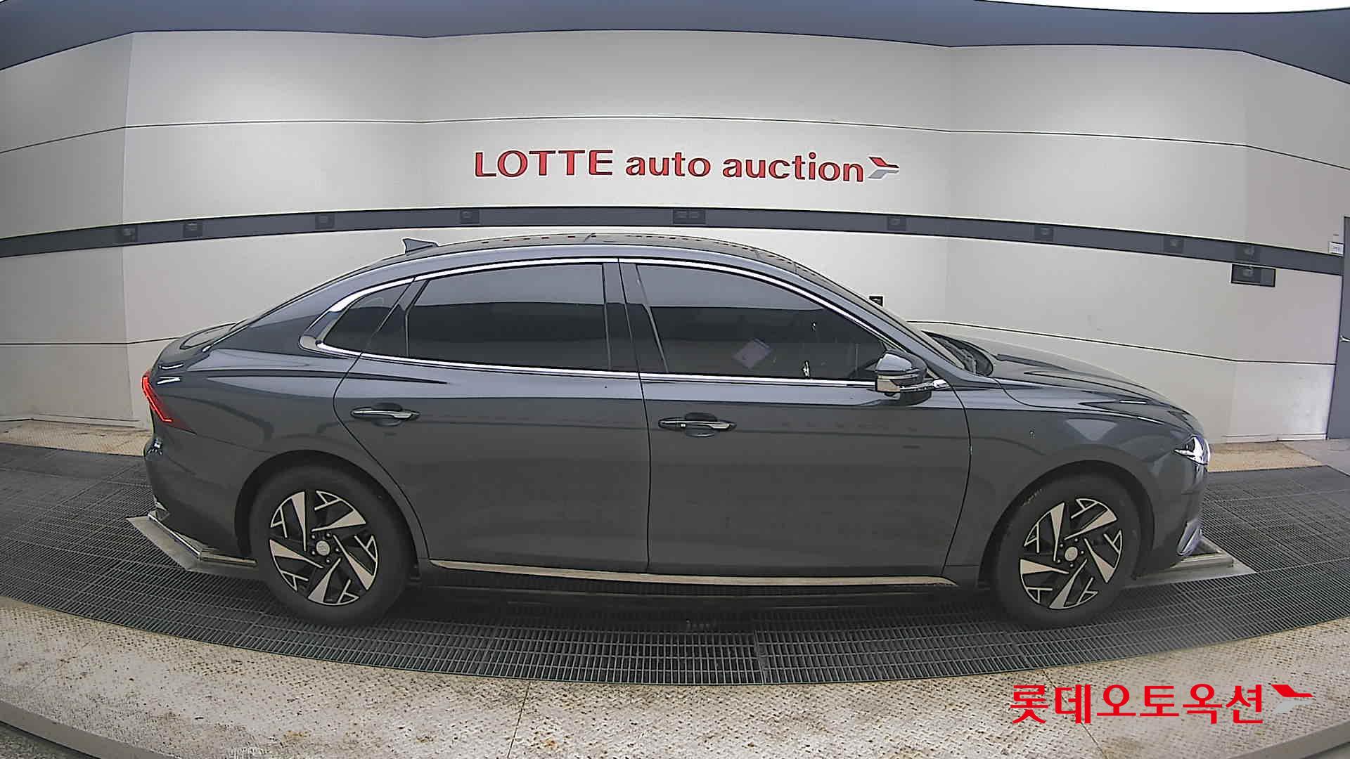 2022 - hyundai grandeur