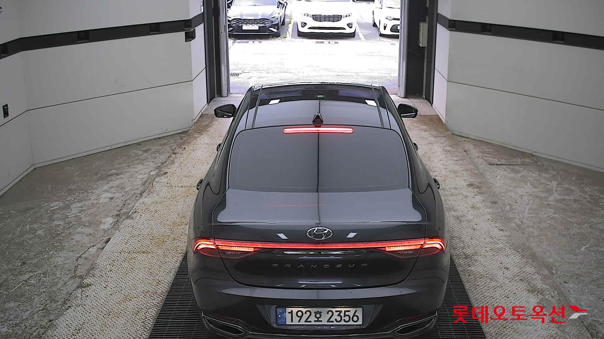 2022 - hyundai grandeur