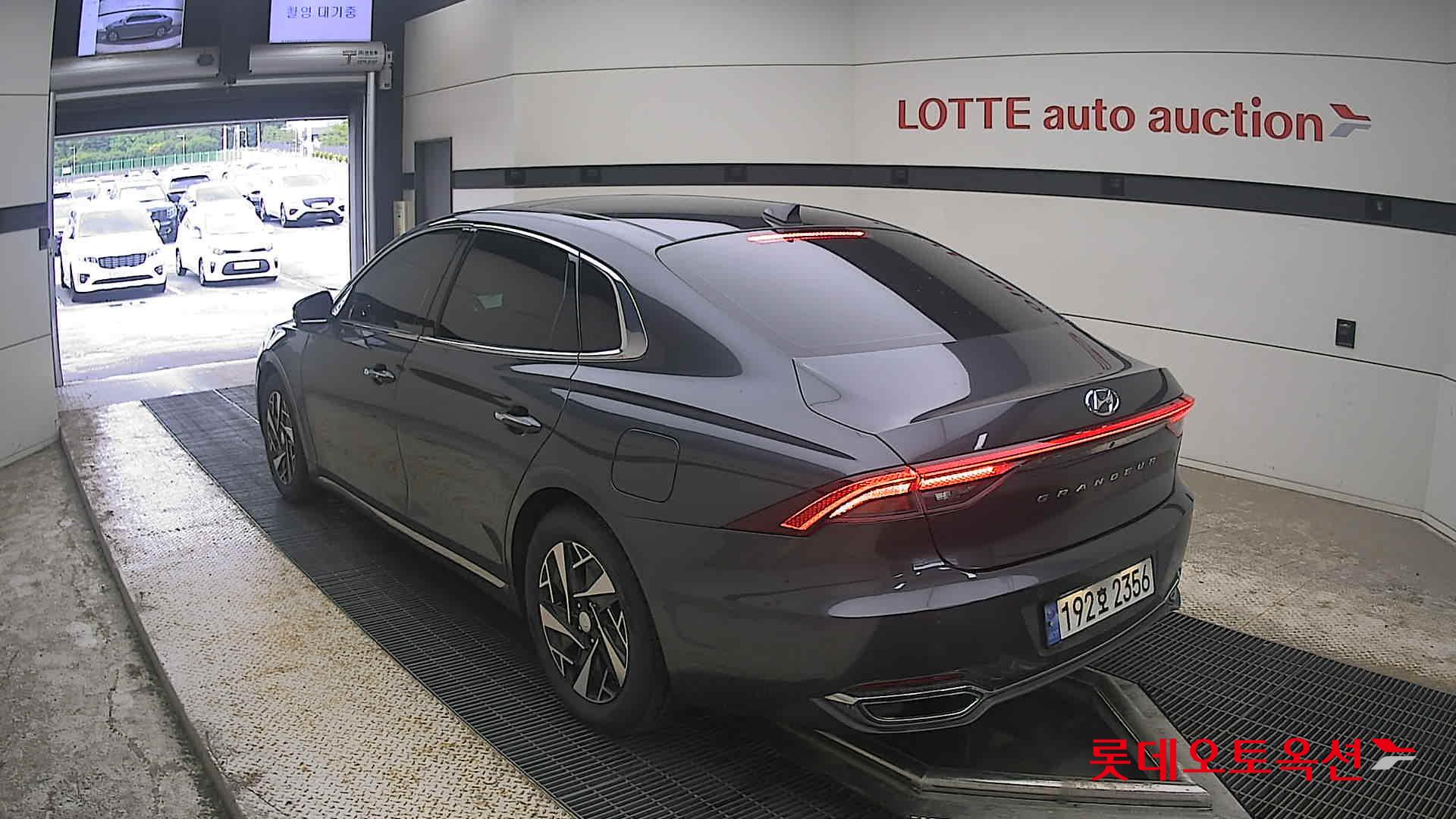 2022 - hyundai grandeur