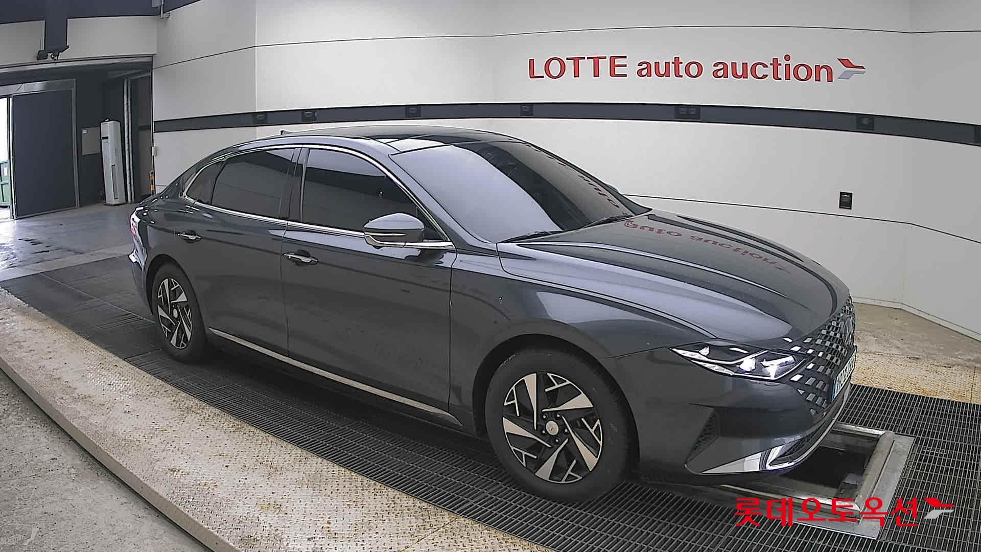 2022 - hyundai grandeur